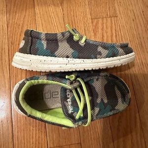 Camo Hey Dudes Lightly worn,